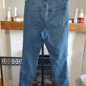 Good American Skinny Leg Distressed Jeans thumbnail 3