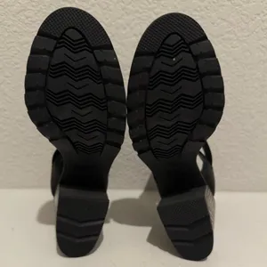 SOREL Nadia Black Leather Strappy Lug Sole Block Heel Sandals Comfort Size 7.5 thumbnail 8