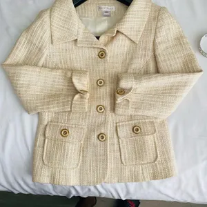 White House Black Market Knit Classy Jacket .Size 4. thumbnail 9