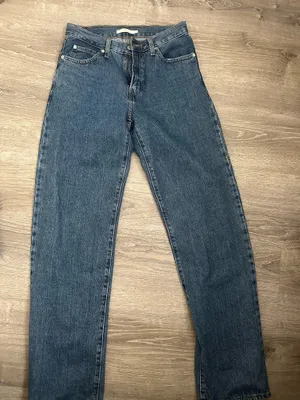 Dark Wash Levi’s Jeans thumbnail 1
