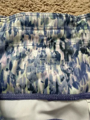 Athleta Ultimate Stash 7” Athletic Bike Shorts Size L thumbnail 11
