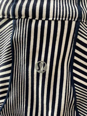 Lululemon Forme Jacket II Striped Zip-Up Athletic Jacket Size 4 thumbnail 4