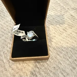 Elegant Silver Women's Ring thumbnail 2