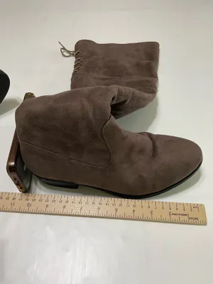 Women’s Brown Taupe Faux Suede Knee High Boots Size 8.5 Lace Up Side Zip Low Heel thumbnail 9