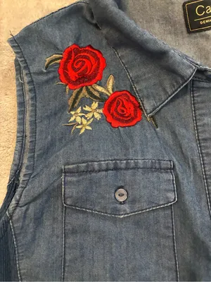 Women’s Cavalini Denim Sleeveless Button-Down Shirt - Red Rose Embroidery Size M thumbnail 11