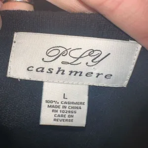 PLY Cashmere black v thumbnail 3
