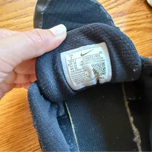 Nike Black and White Sneakers thumbnail 3