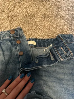 High-rise jean shorts in blue thumbnail 6