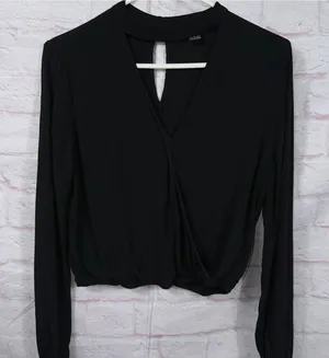 Forever 21 Medium Black Long Sleeve Blouse thumbnail 1