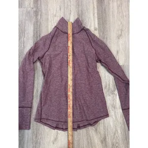 Lululemon Warm Your Core Long‎ Sleeve Size 4 thumbnail 4