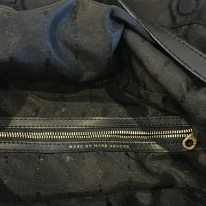 Marc by Marc Jacobs Black Nylon Messenger Bag with Adjustable Leather Strap thumbnail 7