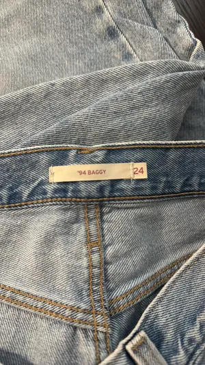 Levi’s Baggy Jeans thumbnail 4