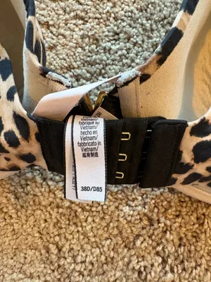 Victoria's Secret Bra thumbnail 3