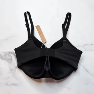 NWT Skims Fits Everybody T-Shirt Bra thumbnail 3