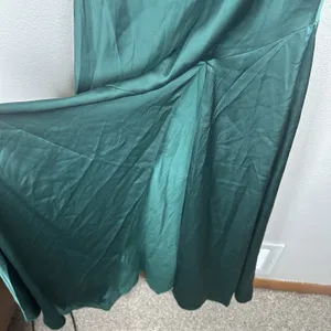 NEW Birdy Grey Olivia Matte Satin Slip Maxi Dress Sz XS Emerald Green Cowl Neck thumbnail 4