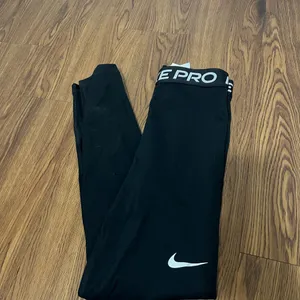 FLAWED Nike Black Pro 365 7/8 Length Leggings Size XS thumbnail 2