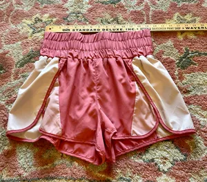 Boutique New In High Waisted Pink Shorts thumbnail 2