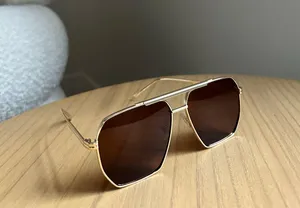 Aviator Style Sunglasses thumbnail 3