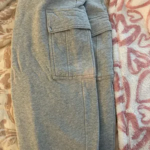 Aritzia Cargo Sweatpants thumbnail 3