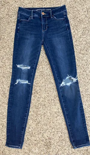 American Eagle Outfitters Ripped Skinny Jegging thumbnail 2