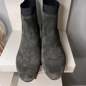 Nurture Ankle Boots Womens 10M Grey Suede Low Wedge‎ Chelsea Pull On Comfort thumbnail 4