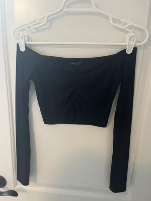 SheIn off the shoulder black crop top thumbnail 1