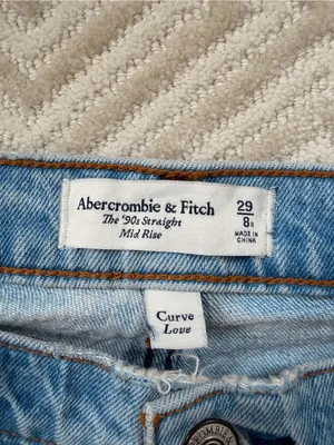 Abercrombie Curve Love Mid Rise 90s Straight Jean V Waist thumbnail 5