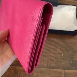 NICE PRADA SAFIANO LEATHER WALLET 🌷🌷🌷 thumbnail 3