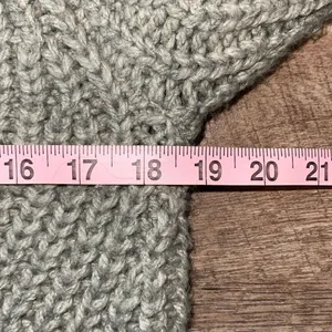 American Eagle Outfitters Womens Chunky Knit V-Neck Long Sleeve Sweater Size XS‎ thumbnail 6