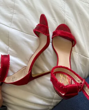 mix no. 6 Red Heels thumbnail 1