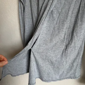 Lululemon Gray Knot a Problem Long Sleeve V-Neck Tee Womens M Athletic thumbnail 4