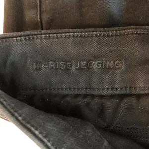 American Eagle Womens Hi-Rise Jegging Stretch Jean Black Size 6 thumbnail 4