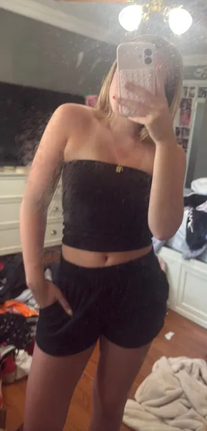 Hollister Ultra High-Rise Black Lounge Shorts thumbnail 1