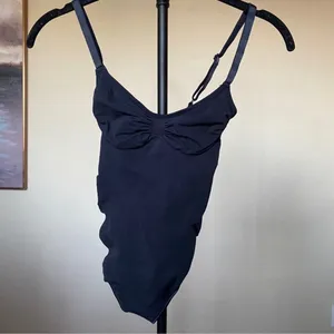 NWOT SKIMS Seamless Sculpt Thong Body Suit Onyx Size L thumbnail 5