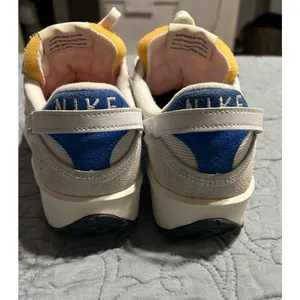 Nike Waffle Debut Vintage Shoes Womens Game Royal DX2931 400 Sneakers thumbnail 2