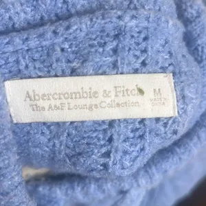 ✨Abercrombie & Fitch Boucle Cable-Knit Light Blue Sz Medium Hoodie✨ thumbnail 4