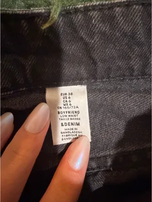 Jean Shorts H&M dad shorts thumbnail 4