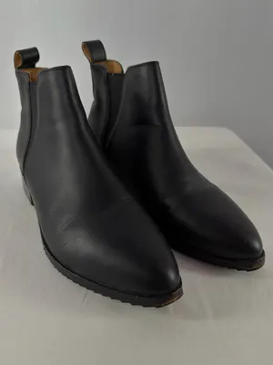 Nisolo Eva Everyday Leather Chelsea Boot in Black Size 8.5‎ thumbnail 2