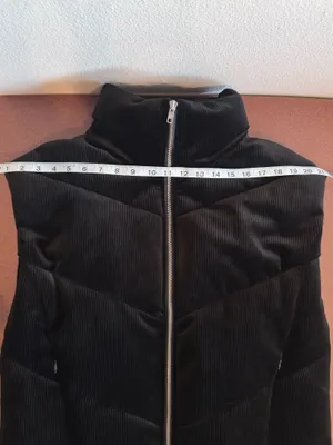 Alo Yoga Ribbed Velour Mountain Side Puffer Vest Small thumbnail 8