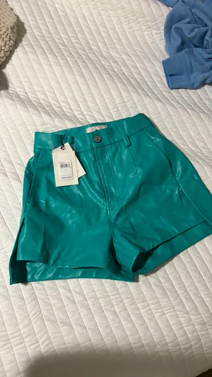 Shorts thumbnail 1