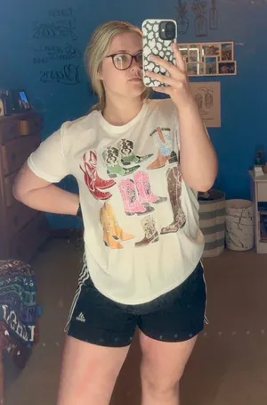 SHEIN T-Shirt thumbnail 4