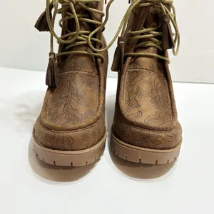 Comfort Boots Est 1946 Womens Sz 9.5 Brown Ankle Floral Print Lace Up Tassel thumbnail 10