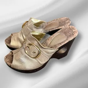 Gold Leather Wooden Heels‎ Size 8 thumbnail 5