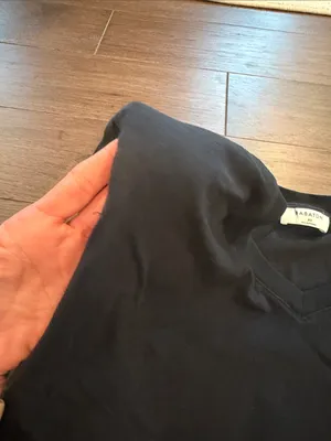 Aritzia Babaton Padded Shoulders V-Neck in Black Top XS C27-089 thumbnail 3
