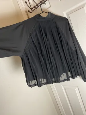 House of Mae Black Pleated Mesh Detail Active Zip Jacket Size Medium thumbnail 7