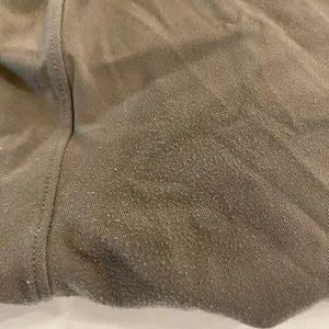 Lululemon On The Fly Crop Pants in Dark Olive size 6‎ thumbnail 9