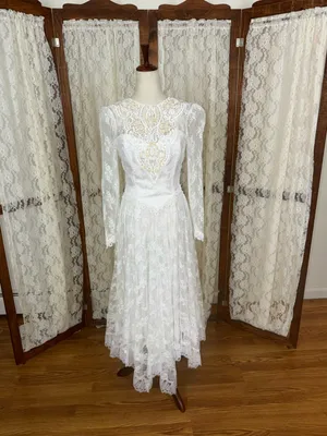 Fabulous Vintage 90s Jessica McClintock Handkerchief Hem Lace Wedding Dress thumbnail 3