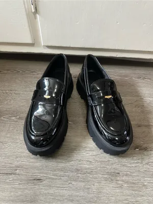 ZARA Women’s Black Patent Leather Chunky Loafers – Size US 9 / EU 40 thumbnail 2