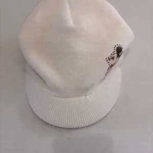 Disney Mickey Mouse White Knit Y2K Beanie Mcbling Newsboy Cap Womens One Size thumbnail 7