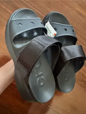 Crocs Kids' Black Platform Mary Jane Sandals thumbnail 1